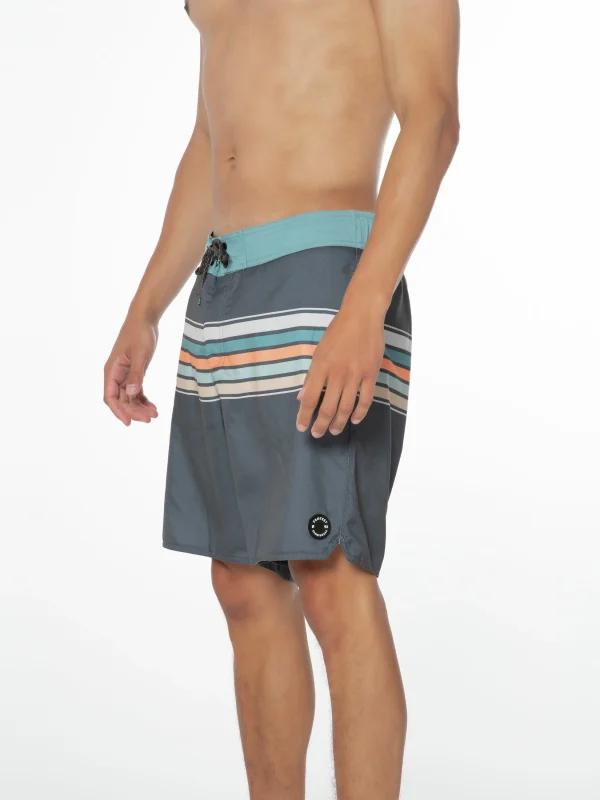 Protest Beachshort “ PRTKALFORD In Huntergreen 7