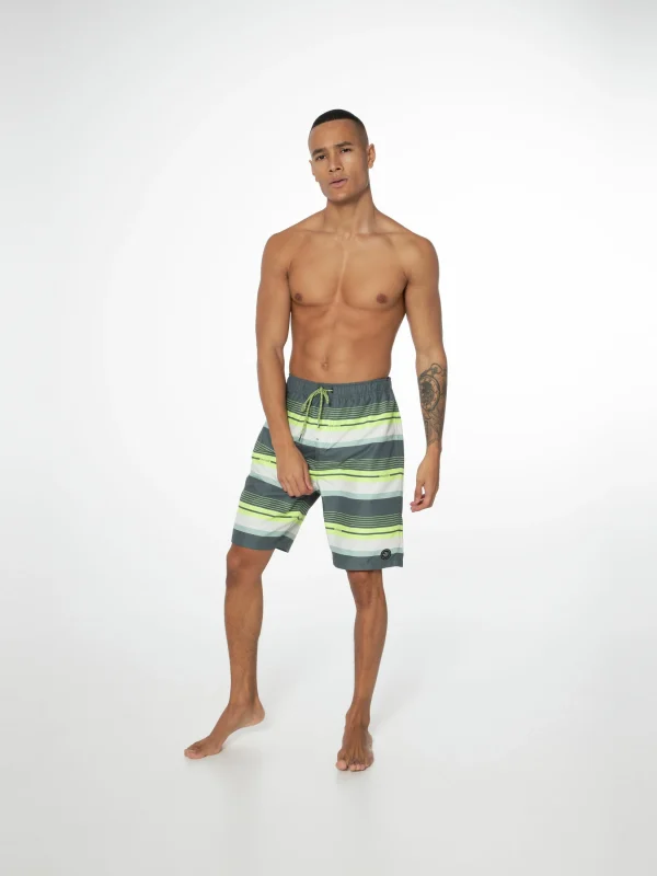 Protest Beachshort “ PRTLANKSTON In Huntergreen 4