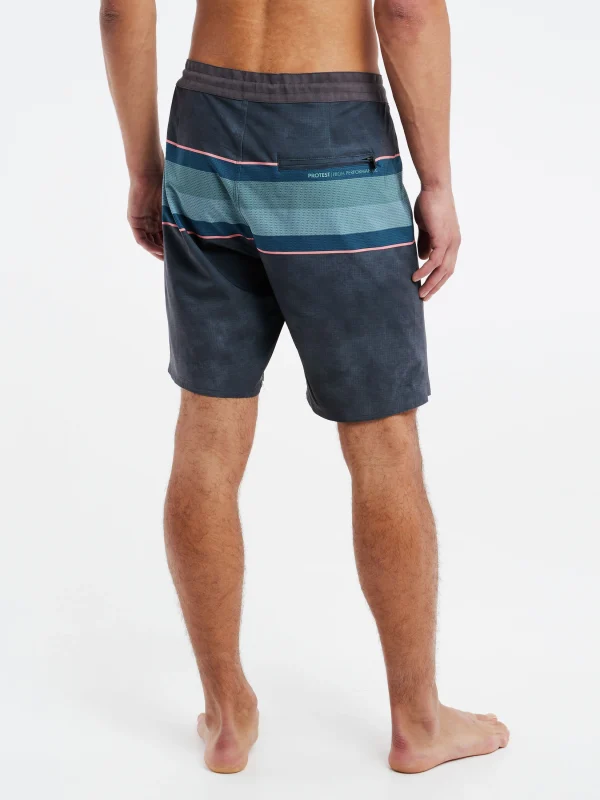 Protest Beachshorts “ PRTASPRI In Deep Grey 5