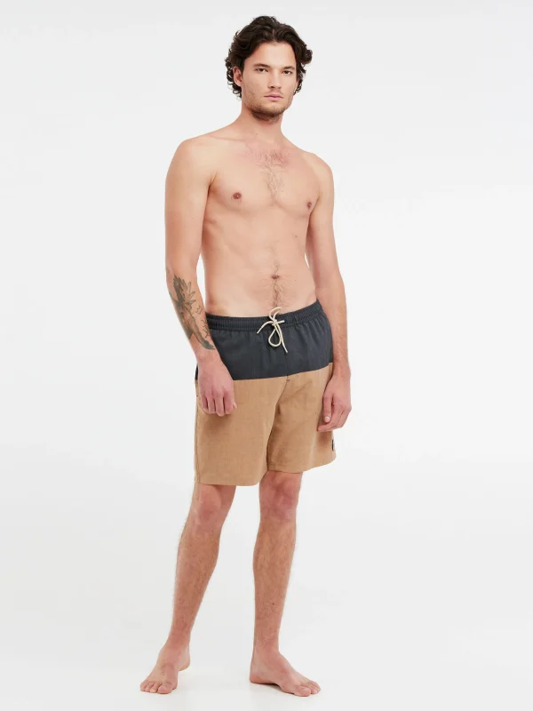 Protest Beachshorts “ PRTFORTA In SealBeige 4