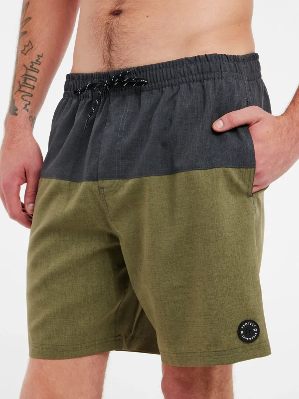 Protest Beachshorts “ PRTFORTA In True Black 6