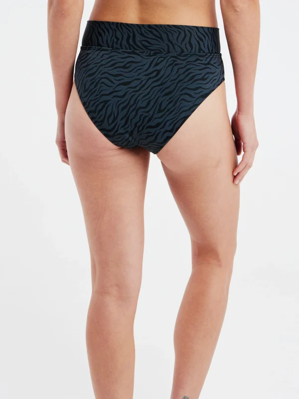 Protest Cheeky Bikini-Hose “ MIXBLINKY In True Black 5