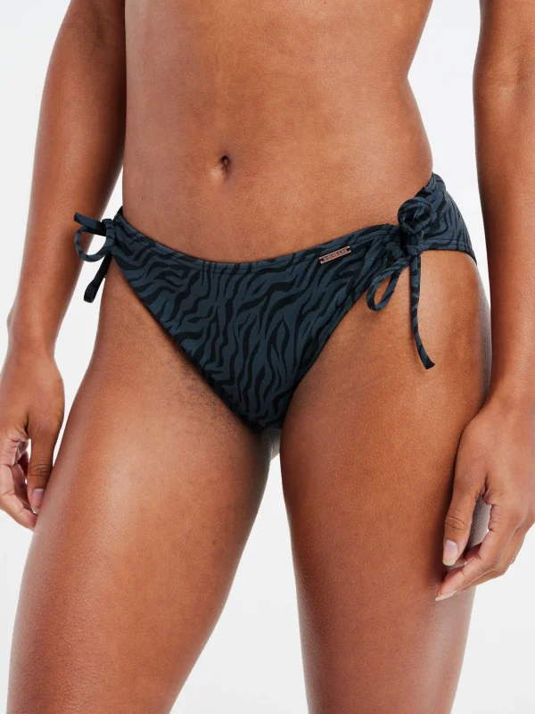 Protest Cheeky Bikini-Hose “ MIXKANDY 23 In True Black 7