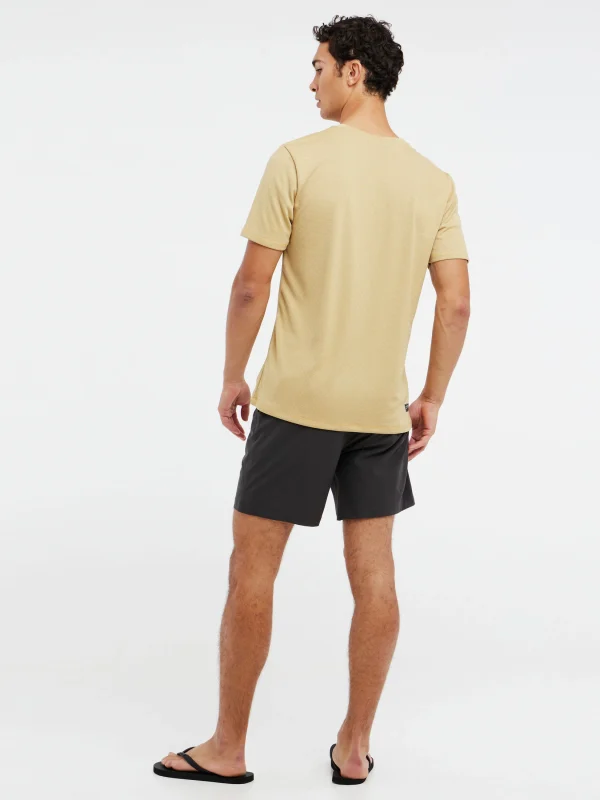 Protest Kurzarm-Rashguard “ PRTLEGUNDI In ButterYellow 8